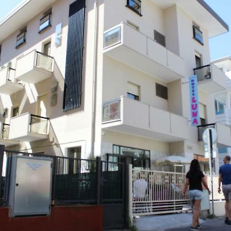 Hotel Luna Римини Экстерьер фото
