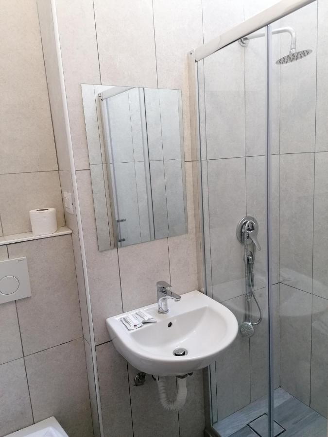 Hotel Luna Римини Экстерьер фото